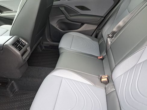 New 2026 Volkswagen Tiguan SE R-Line FWD image 22