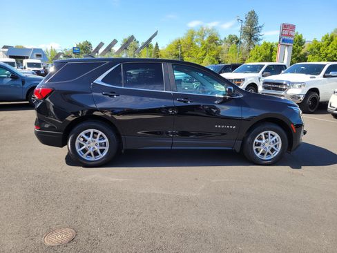 Used 2023 Chevrolet Equinox LT AWD/4WD image 4