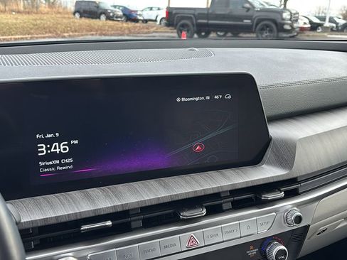 Used 2023 Kia Telluride EX image 19