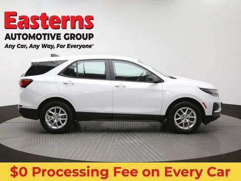 Used 2022 Chevrolet Equinox LS FWD image 43