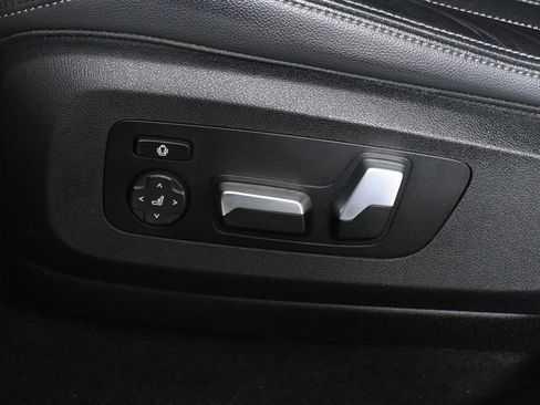 Used 2020 BMW X6 xDrive40i w/ Executive Package image 28