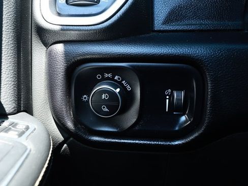 Used 2024 RAM 2500 Big Horn AWD/4WD image 15