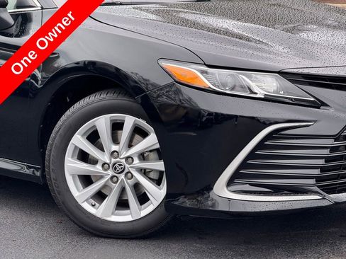 Used 2023 Toyota Camry LE image 4