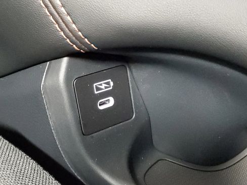 Certified 2026 Honda HR-V Sport image 32