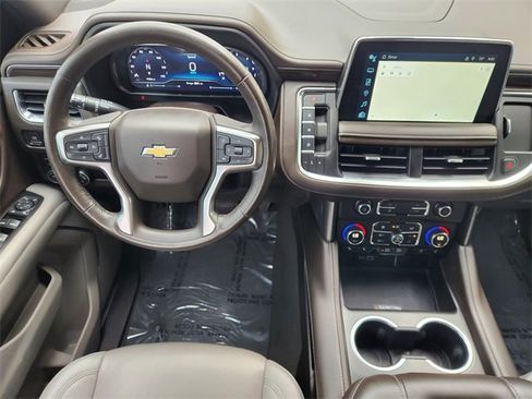 Used 2022 Chevrolet Tahoe LT w/ Luxury Package AWD/4WD image 28