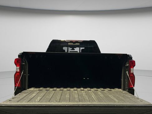 Used 2021 Chevrolet Silverado 1500 High Country image 26