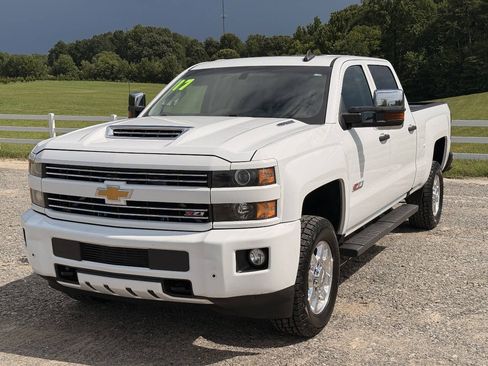 Used 2017 Chevrolet Silverado 2500 LTZ w/ Duramax Plus Package AWD/4WD image 8