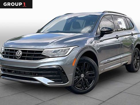 Used 2022 Volkswagen Tiguan SE R-Line FWD image 1