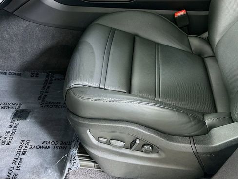 Used 2025 Porsche Cayenne E-Hybrid image 22