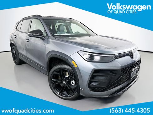 New 2026 Volkswagen Tiguan SE R-Line image 1