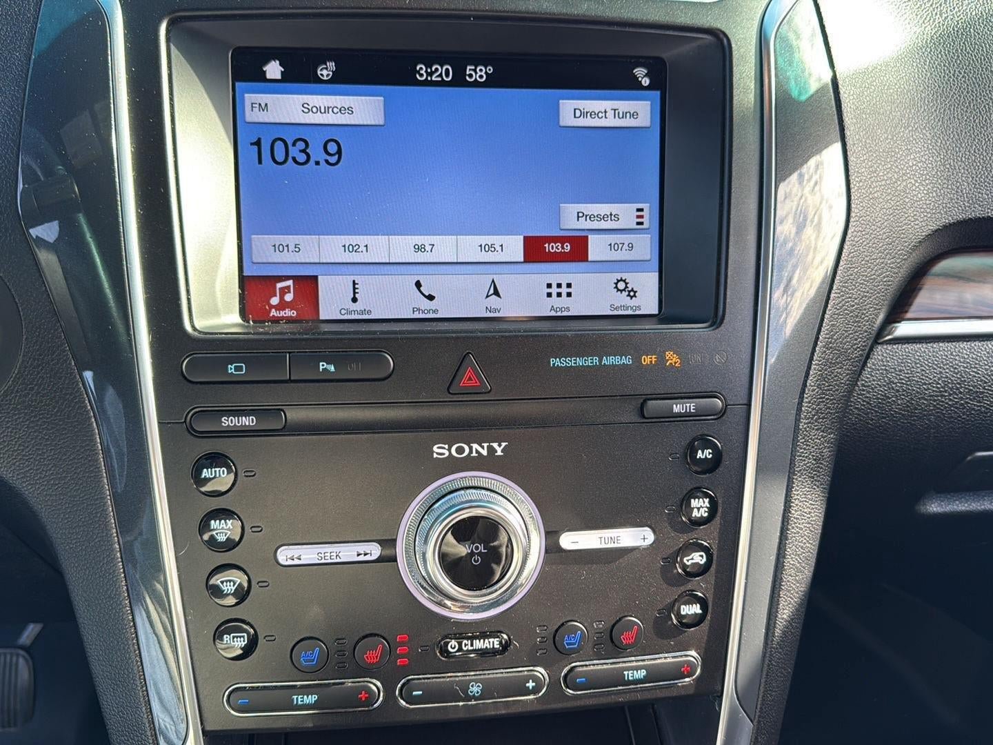 Used 2019 Ford Explorer Limited w/ Class III Trailer Tow Package AWD/4WD image 18