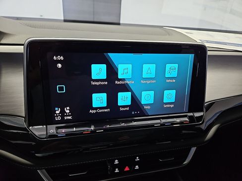 New 2026 Volkswagen Atlas Cross Sport SE FWD image 20