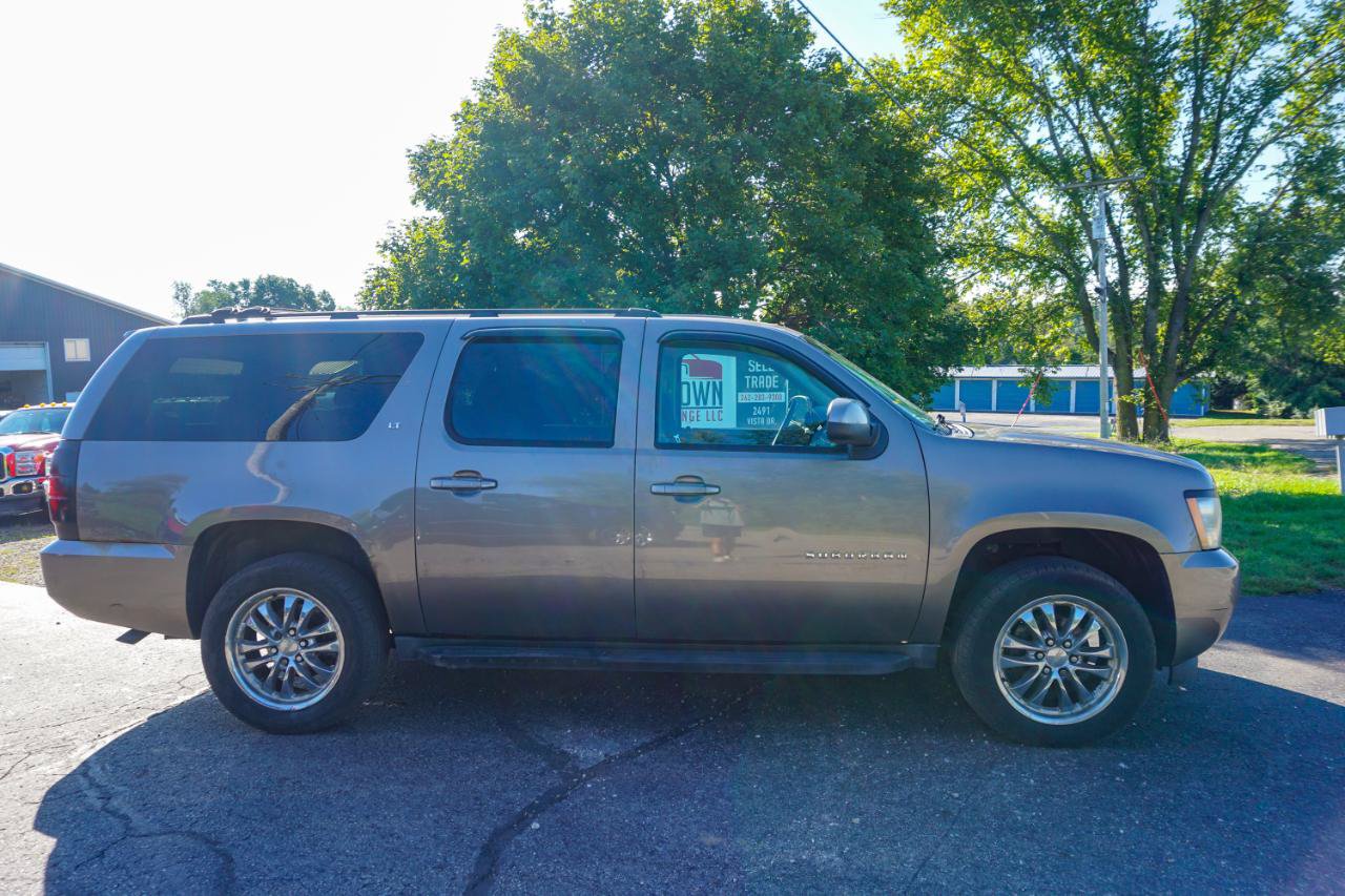 Used 2011 Chevrolet Suburban LT AWD/4WD image 2