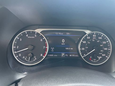 Used 2025 Nissan Sentra SV FWD image 43