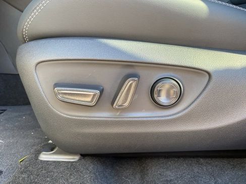 Used 2025 Toyota RAV4 XLE Premium image 17