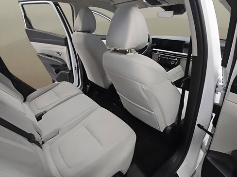 Certified 2025 Hyundai Tucson SEL image 17