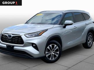 Used 2024 Toyota Highlander XLE AWD/4WD video 1