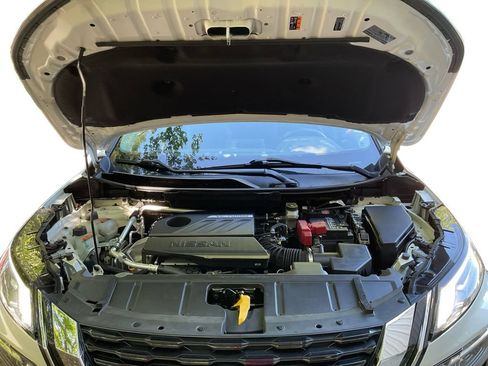 Used 2023 Nissan Rogue SV AWD/4WD image 14