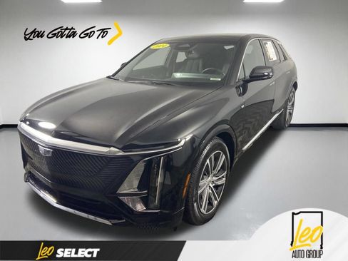 Used 2024 Cadillac Lyriq Luxury AWD/4WD image 1