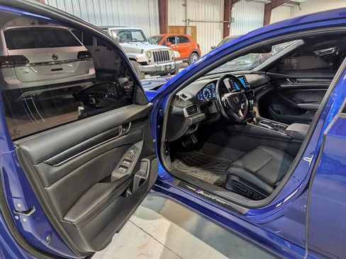 Used 2021 Honda Accord Sport image 13