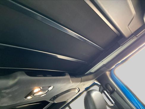 Used 2022 Jeep Wrangler Unlimited Sahara AWD/4WD image 13