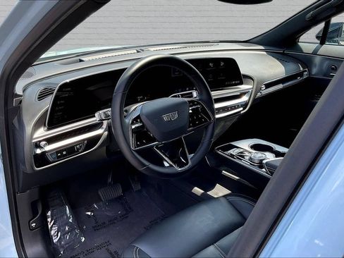 Used 2024 Cadillac Lyriq Tech RWD image 17