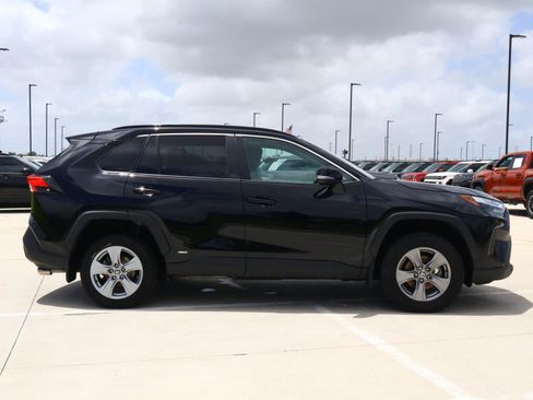Used 2024 Toyota RAV4 XLE w/ Convenience Package AWD/4WD image 5