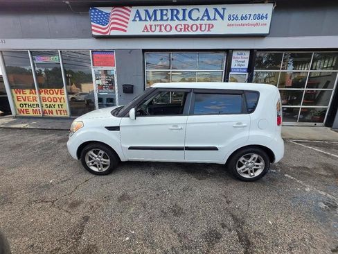 Used 2011 Kia Soul + w/ Audio Pkg FWD image 3