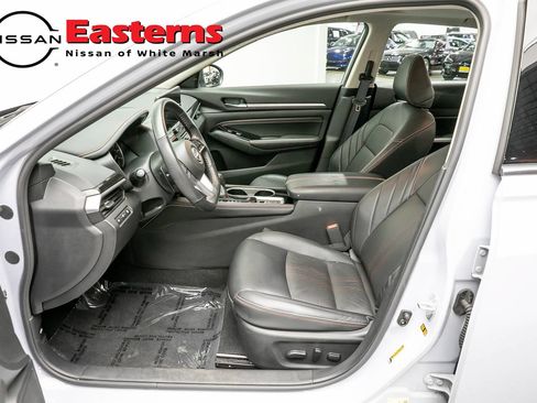 Used 2023 Nissan Altima 2.5 SR AWD/4WD image 14