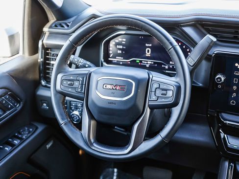 Used 2024 GMC Sierra 2500 AT4 w/ AT4 Premium Plus Package AWD/4WD image 13