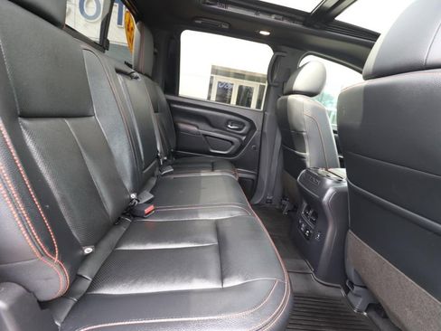 Used 2024 Nissan Titan PRO-4X w/ Pro-4x Convenience Package AWD/4WD image 25
