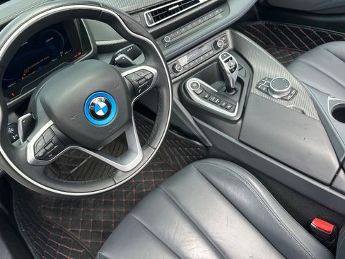 Used 2019 BMW i8 Roadster AWD/4WD image 10