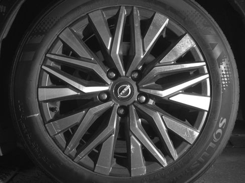 Used 2025 Nissan Altima 2.5 SV image 14