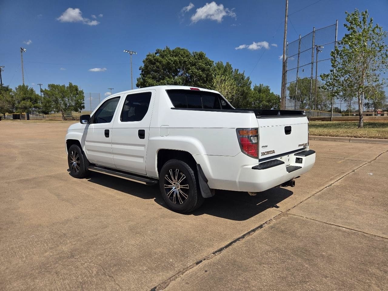 Used 2007 Honda Ridgeline RT image 7