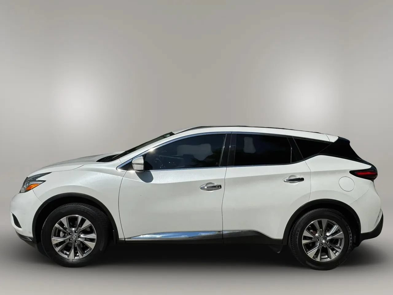 Used 2016 Nissan Murano SV w/ Cargo Package FWD image 4