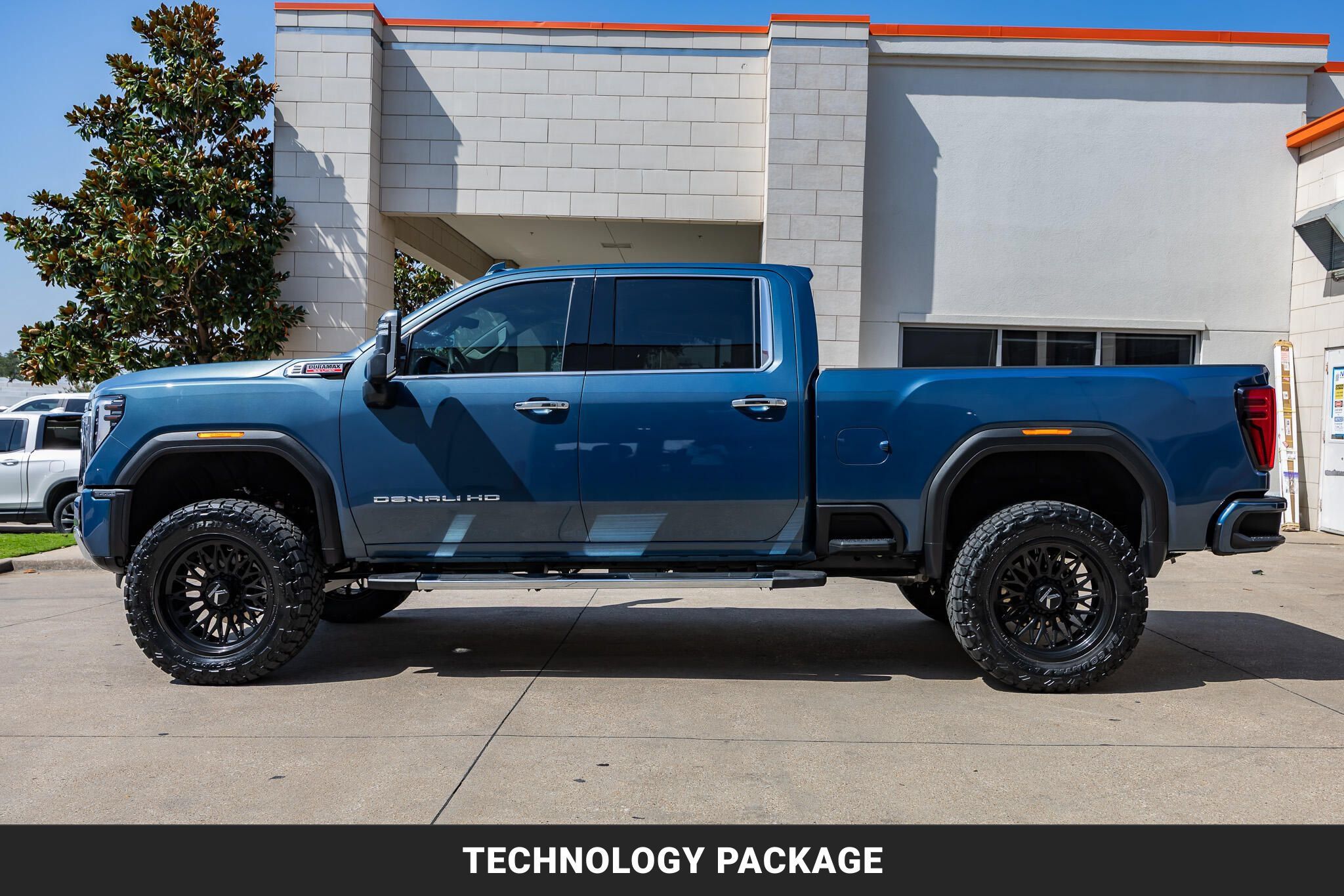 Used 2026 GMC Sierra 2500 Denali w/ Denali Reserve Package AWD/4WD image 6