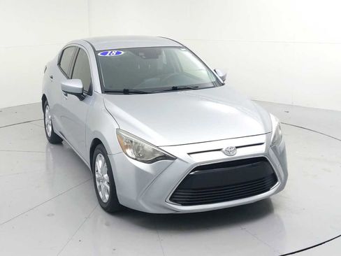 Used 2018 Toyota Yaris iA image 2