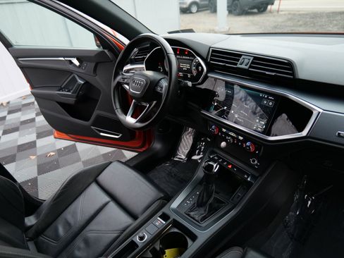 Used 2019 Audi Q3 2.0T Premium Plus w/ Premium Plus Package image 35