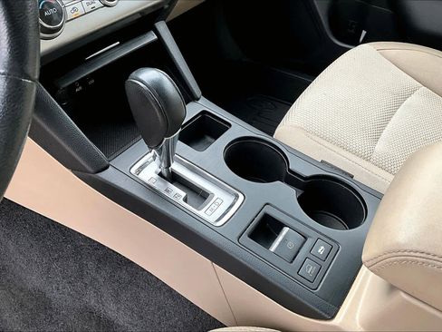 Used 2015 Subaru Outback 2.5i Premium image 13