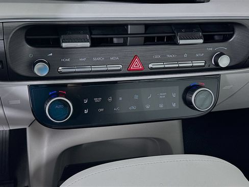 New 2026 Hyundai Palisade SEL Premium FWD image 14