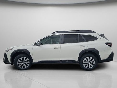 Used 2025 Subaru Outback Premium AWD/4WD image 23