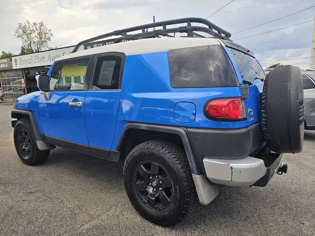 Used 2007 Toyota FJ Cruiser 4WD w/ Upgrade Pkg 1 image 10