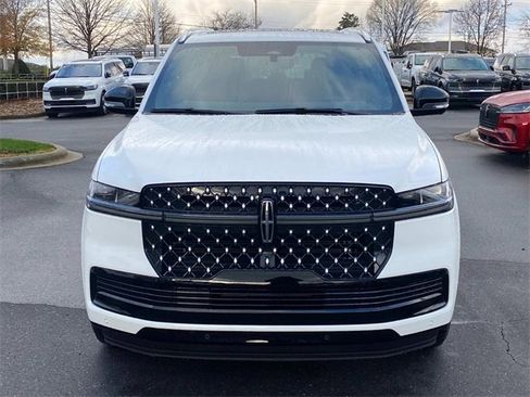 New 2025 Lincoln Navigator Black Label image 2