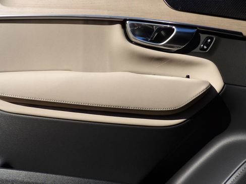 New 2026 Volvo XC90 T8 Ultra AWD/4WD image 8