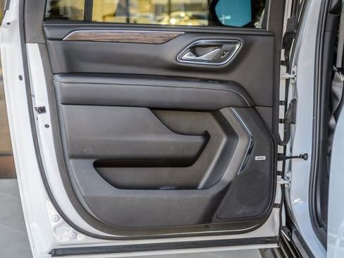 Used 2023 Chevrolet Suburban Premier image 52