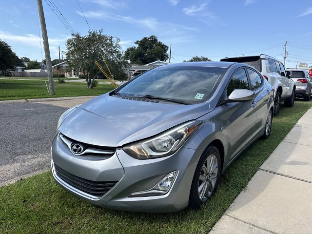 Used 2015 Hyundai Elantra SE w/ Option Group 02 FWD image 3