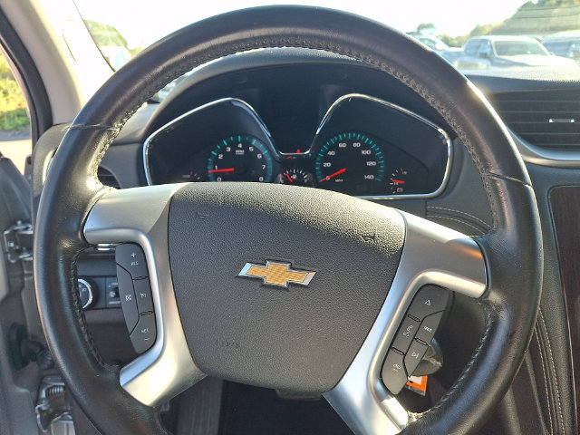 Used 2015 Chevrolet Traverse LT w/ Style and Technology Package AWD/4WD image 4