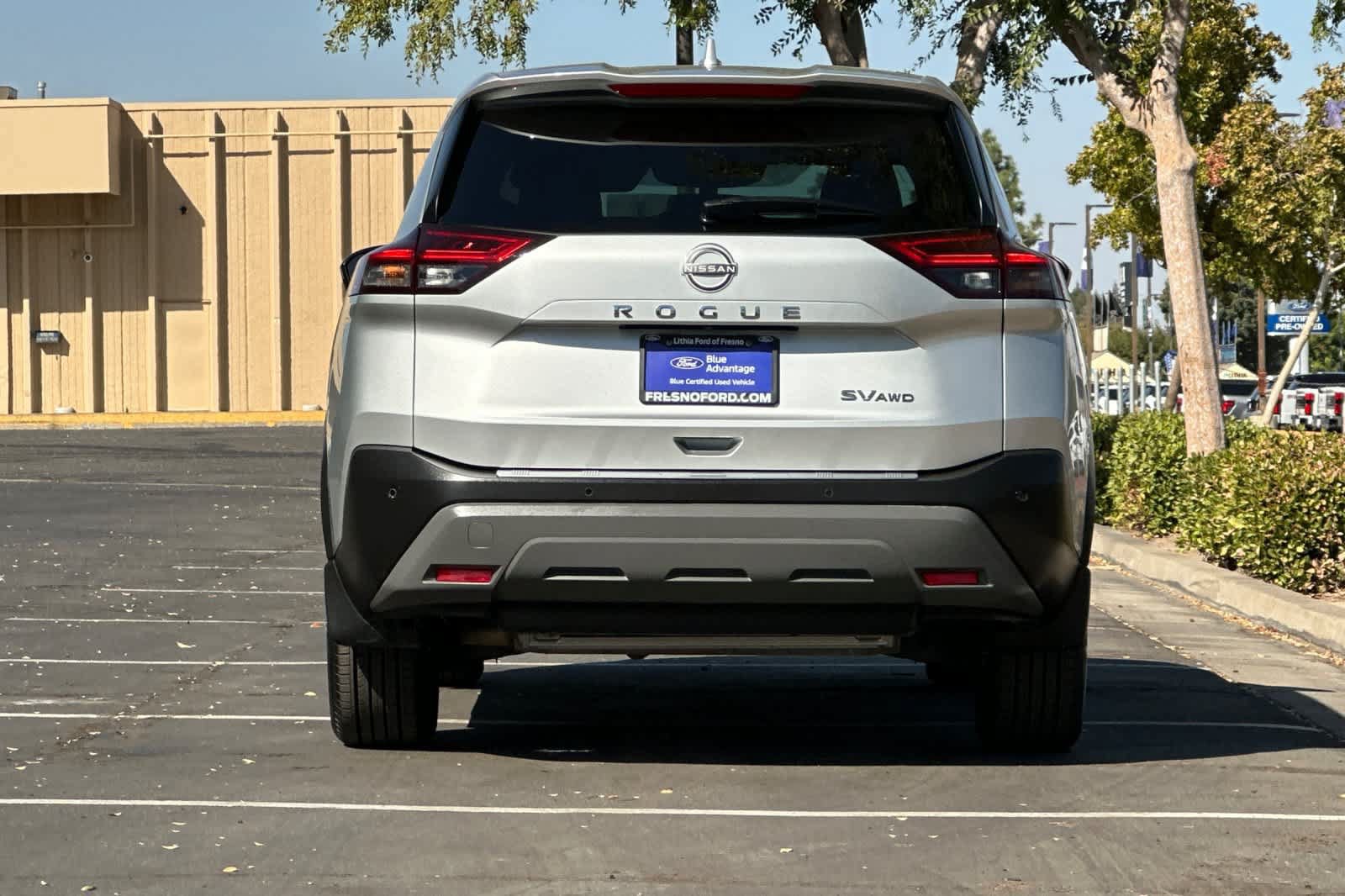 Used 2023 Nissan Rogue SV AWD/4WD image 8