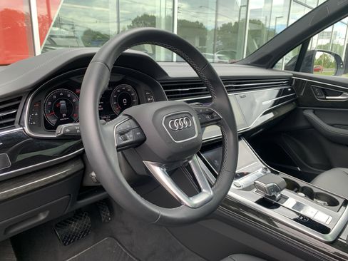 Used 2025 Audi Q7 3.0T Premium Plus w/ Premium Plus Package AWD/4WD image 4