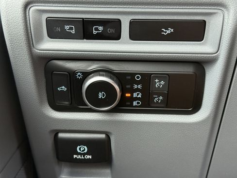 Used 2022 Ford F150 XLT w/ Equipment Group 302A High AWD/4WD image 21